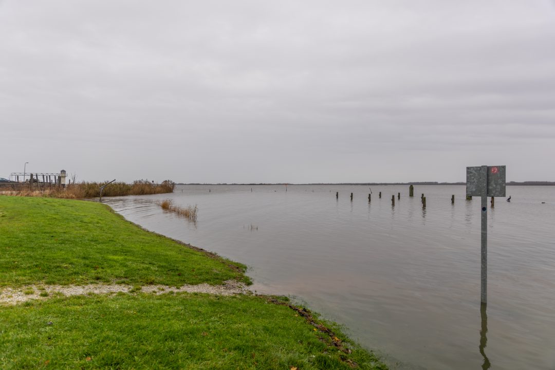 Hoog Water in Fryslân: Impact van Storm Bert en Stand van de Gemalen - News Directory 3