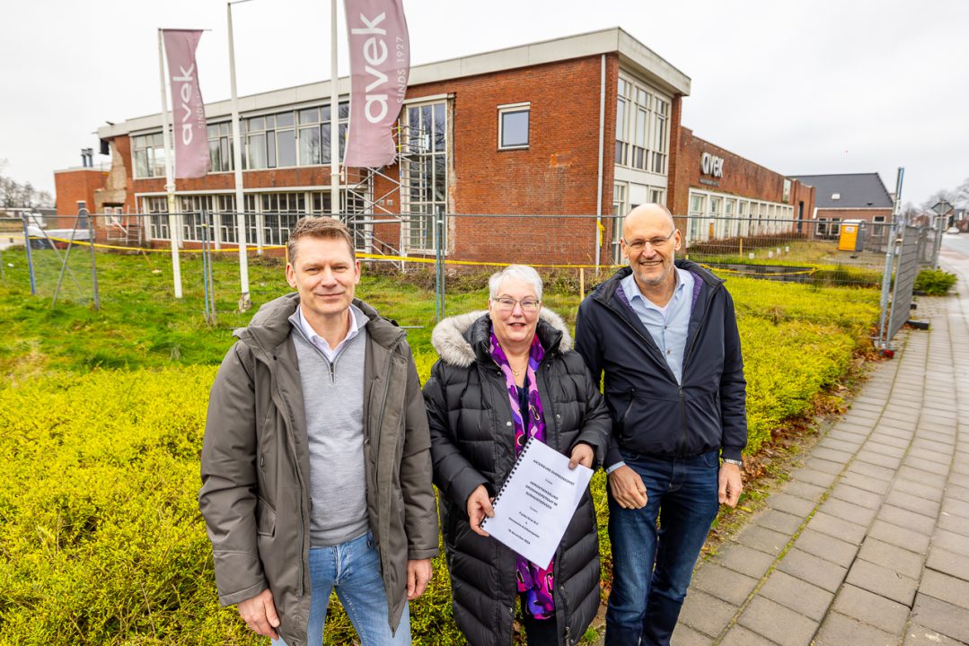 Achtkarspelen geeft startsein voor 55 nieuwe woningen in Surhuisterveen