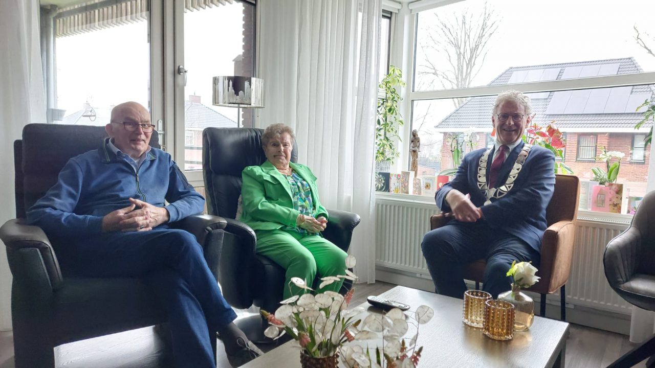 Bouwe en Siepie Merkus uit Surhuisterveen 65 jaar getrouwd