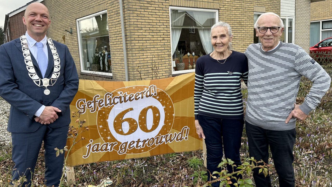 Harm Schievink en Mellina Schievink-Renkema uit Harkema 60 jaar getrouwd