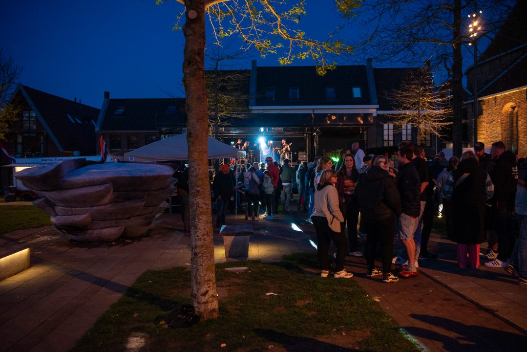 Vuurwerk sluit Koningsdag Dokkum af
