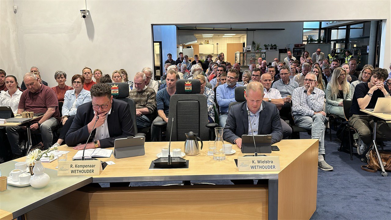 AUDIO: Dantumadiel investeert 20 miljoen in MFC in Feanwâlden