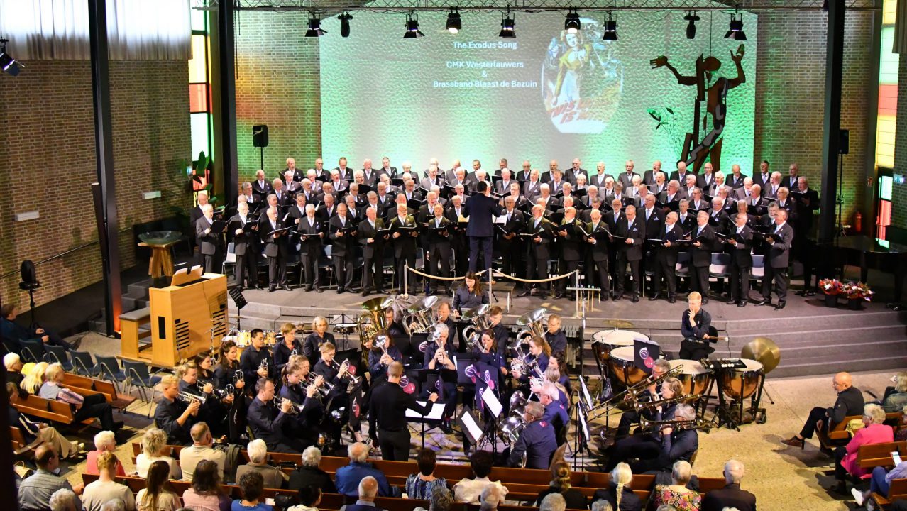 Bevrijdingsconcert in Surhuisterveen, samen zingen voor 80 jaar vrijheid