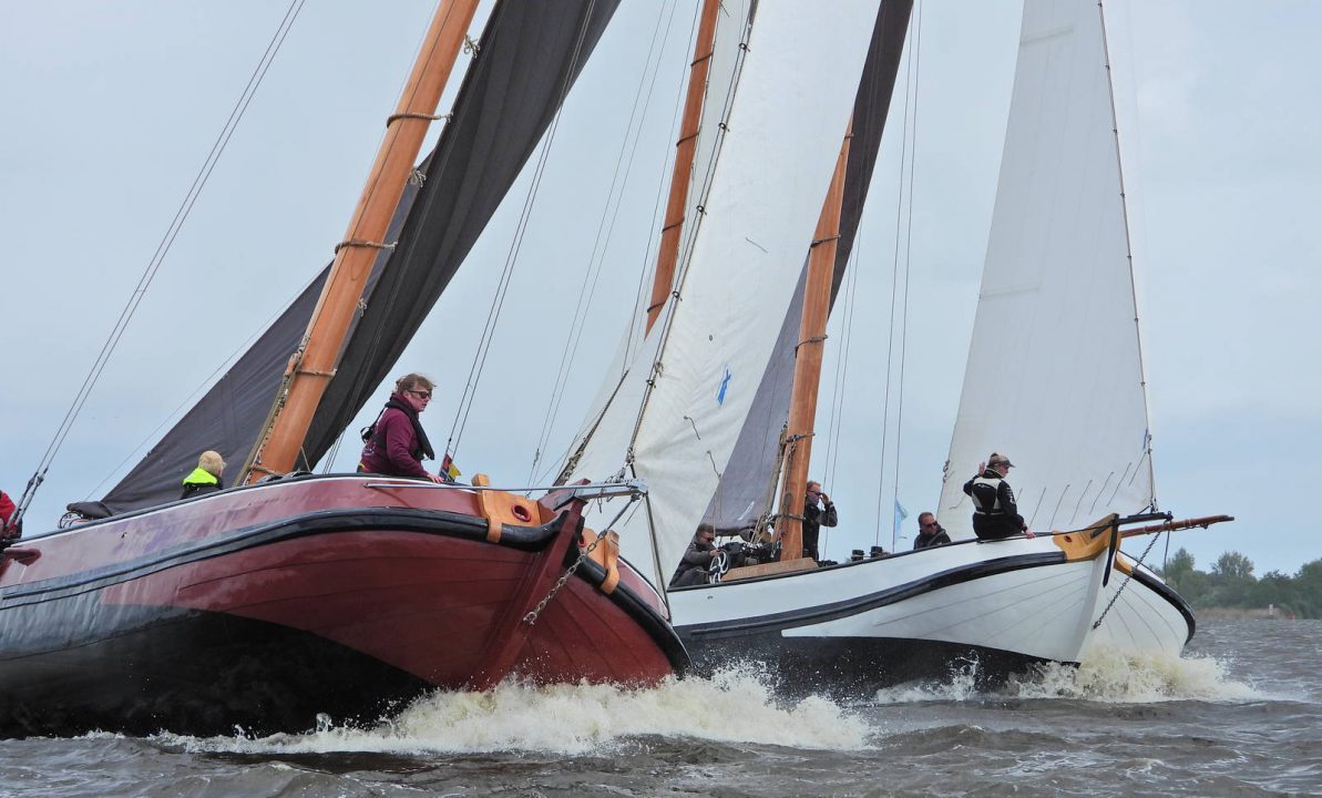 Grutte Pier zeilt naar overtuigende winst in Langweer