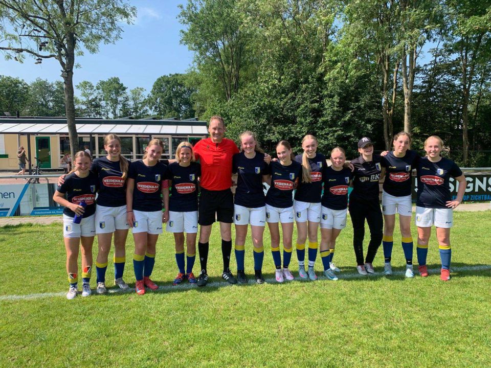 Be Quick Dokkum MO15-1 wint Final League in Menaldum
