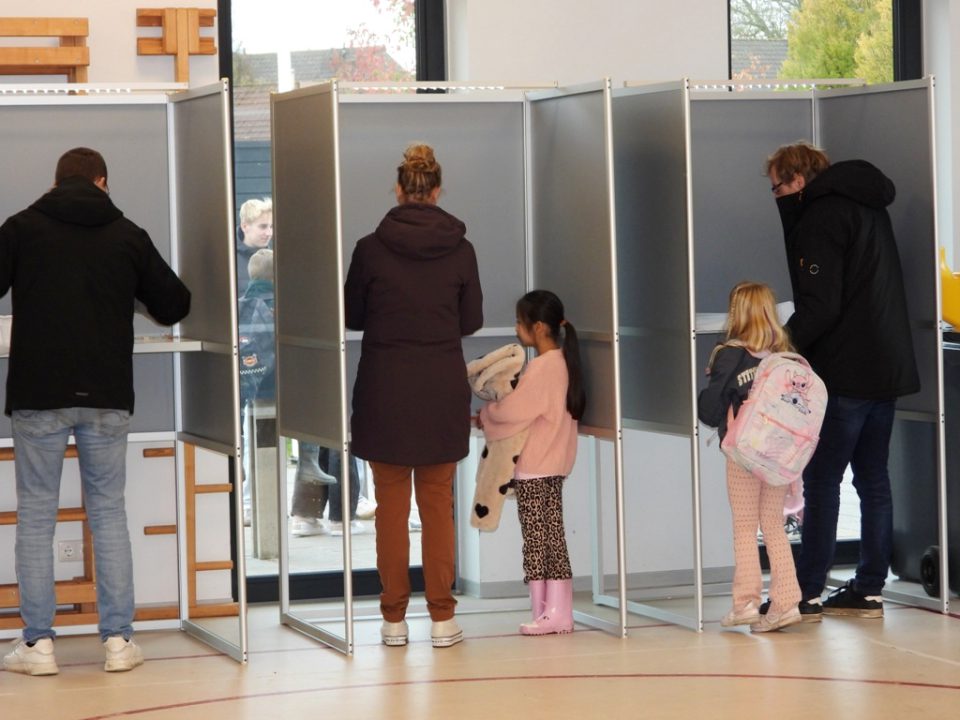 Achtkarspelen en Noardeast-Fryslân sluiten aan bij initiatief gebarentolk op stembureau