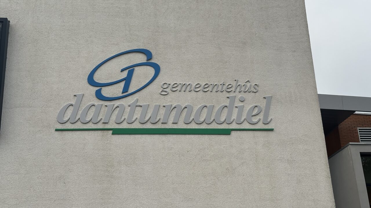Rechter: gemeente Dantumadiel mocht grond direct verkopen
