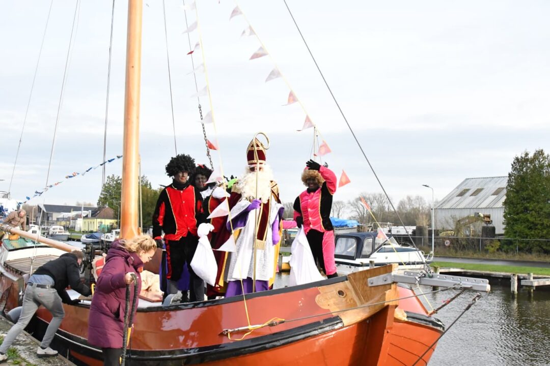 Sinterklaas komt aan in Kootstertille