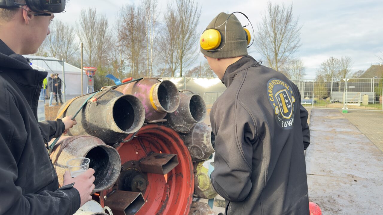 Volop carbidschieten in Tytsjerksteradiel