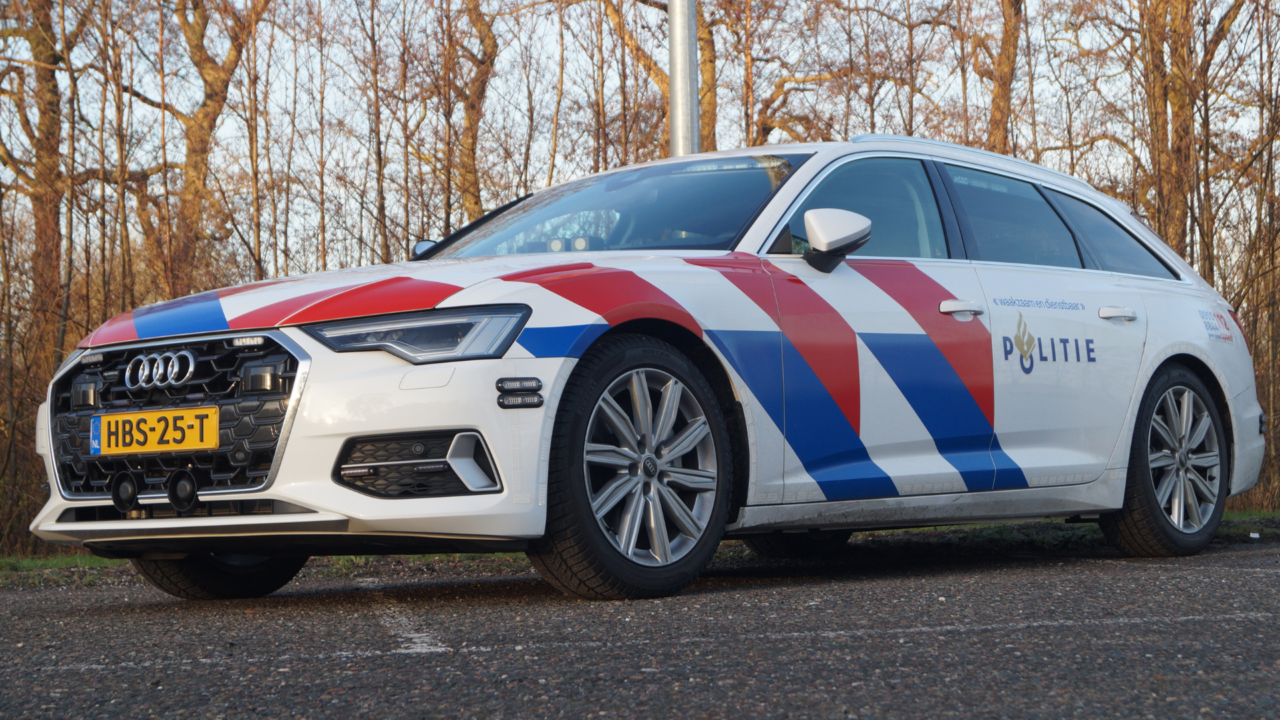 Bestuurster aangehouden na botsing op N361 bij Aldtsjerk