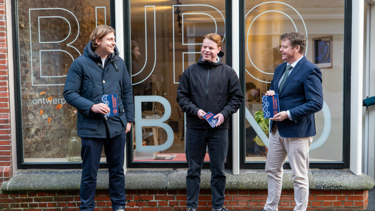 Keningsdei Dokkum presenteert huisstijl: ûntwerpe troch twa jonge ûndernimmers