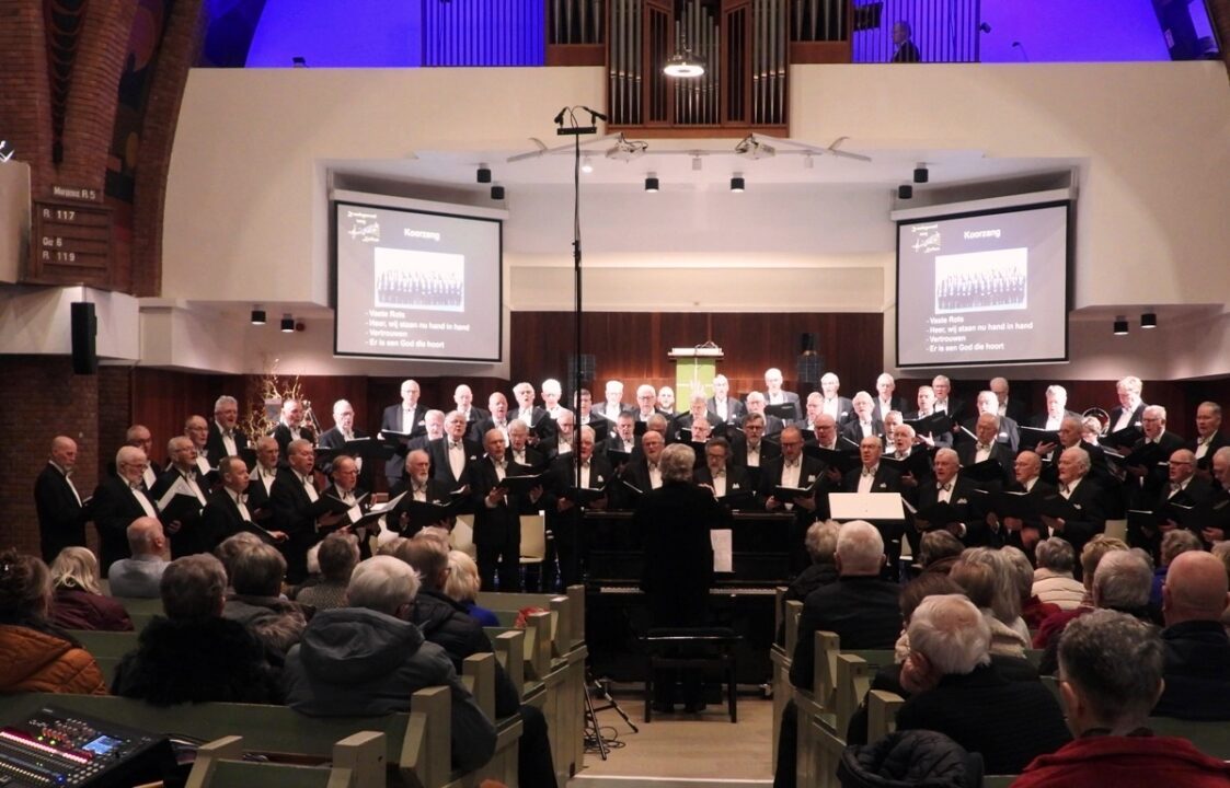Interkerkelijk Mannenkoor Drachten te gast in de Oosterkerk te Kollum