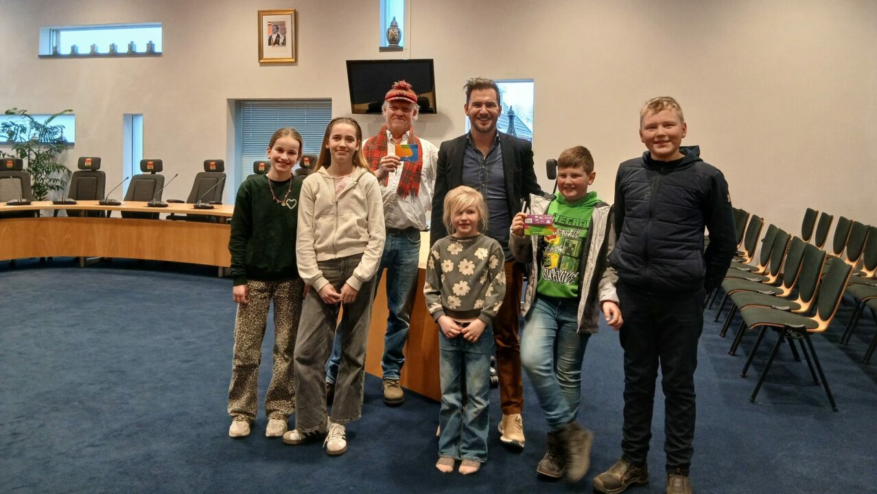 Winnaars kerstbomenactie Dantumadiel in de prijzen