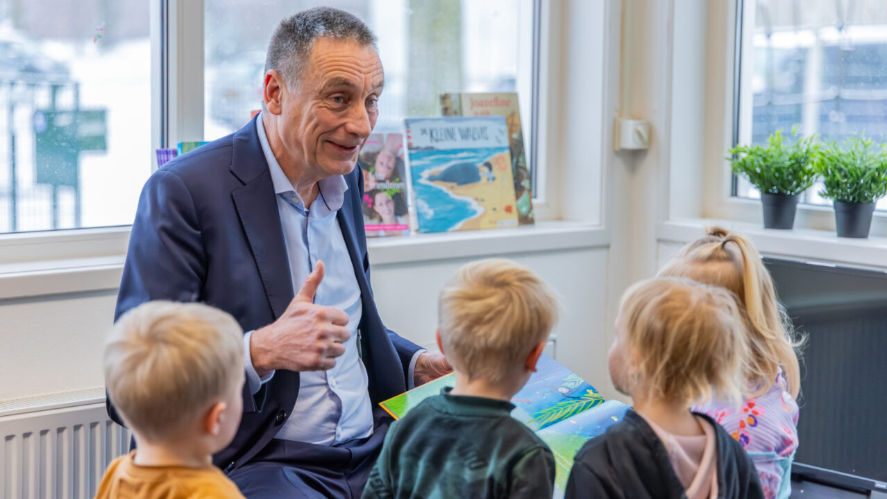 Kinderopvang De Harkelein viert behalen tweetalig certificaat