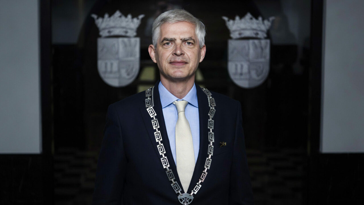 Kanter Breuker officieel geïnstalleerd als burgemeester van Tytsjerksteradiel