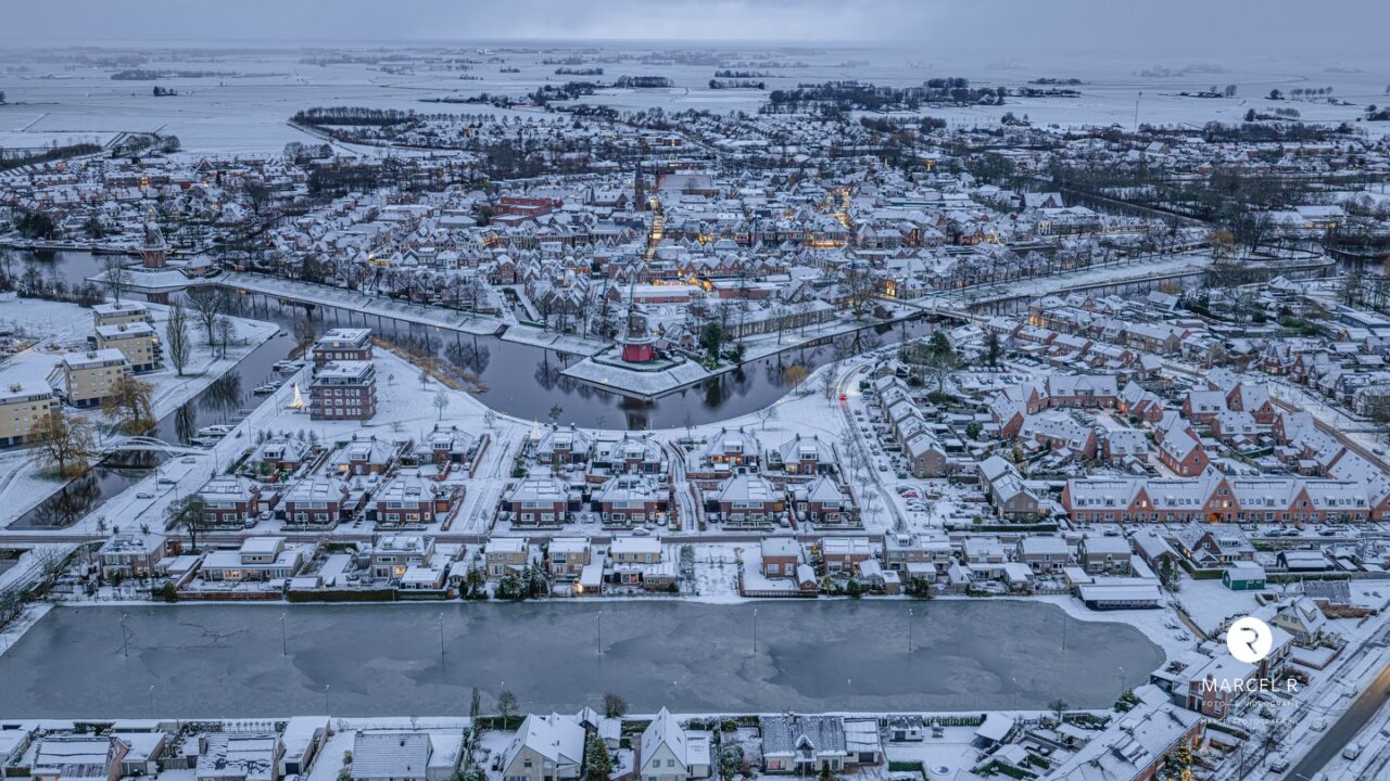 52 ‘rijdende bomen’ in het centrum van Dokkum: “Creatieve vergroening”
