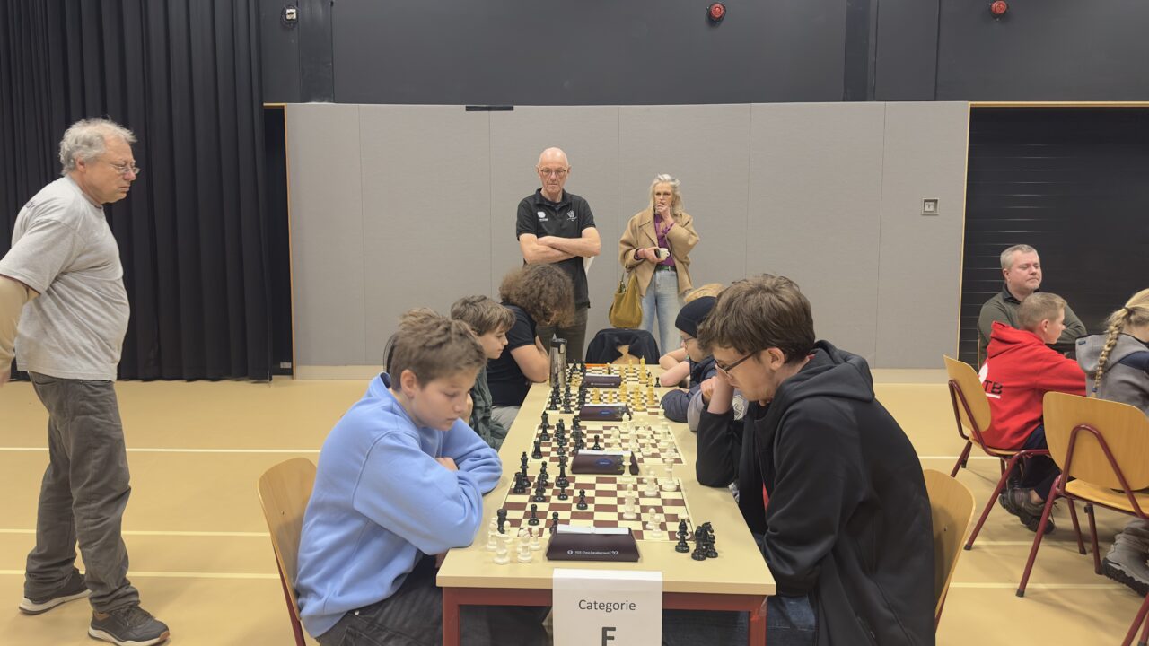 Jeugd schaakt massaal in Tytsjerk