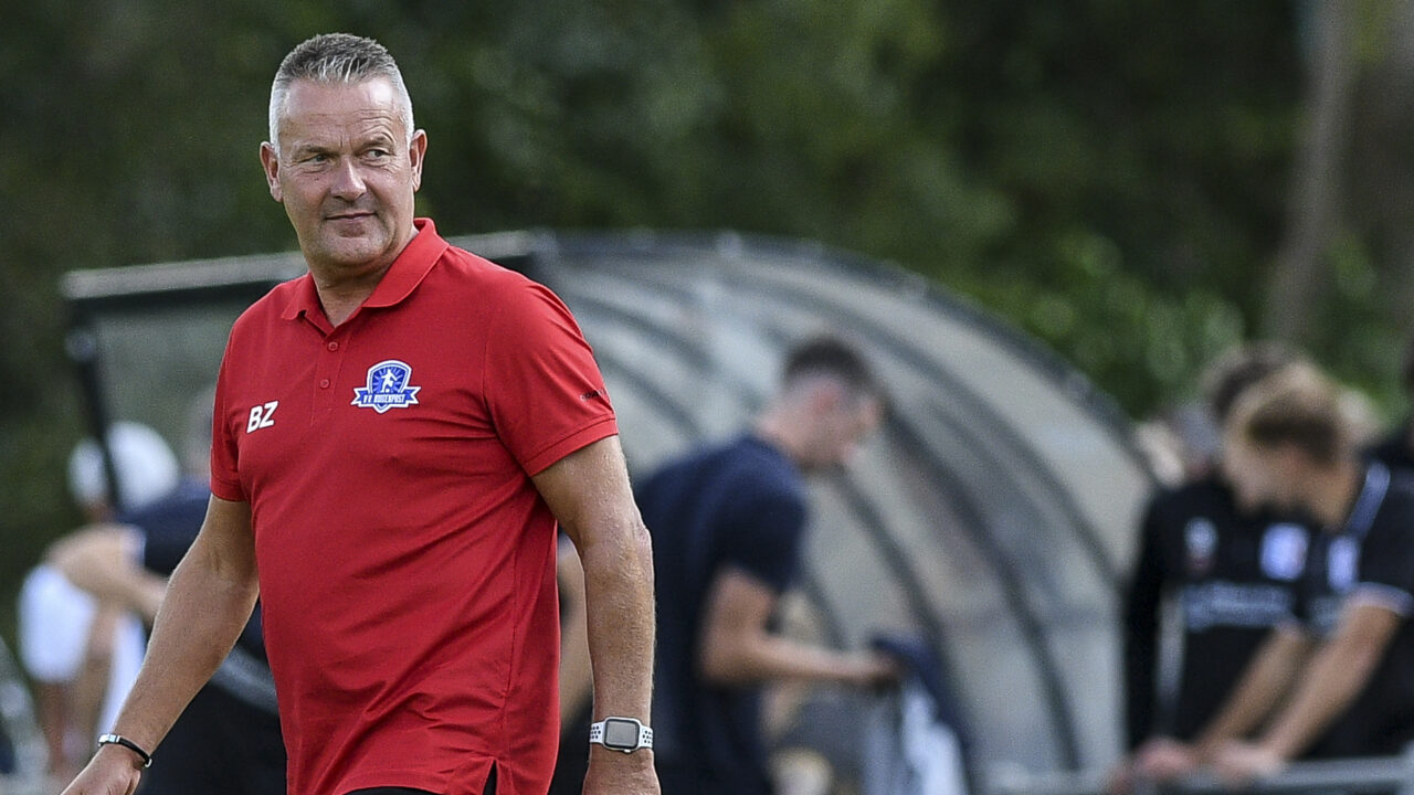 VV Buitenpost verlengt contract trainer Zandink