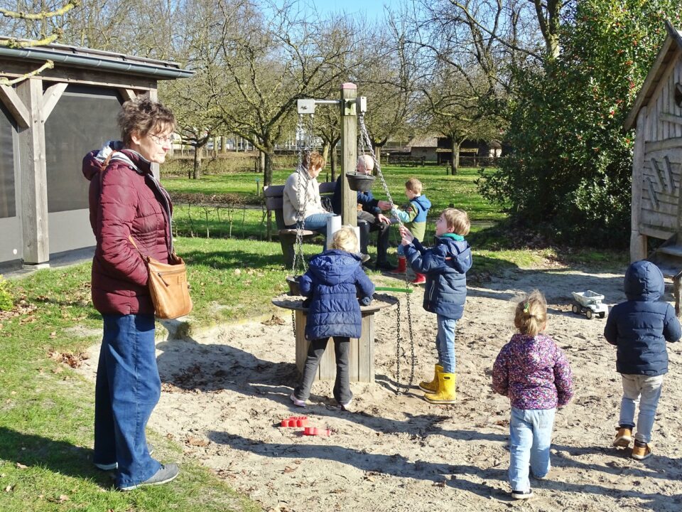 ‘Help Pake & Beppe de Vakantie Door’ trekt 582 bezoekers in Harkema