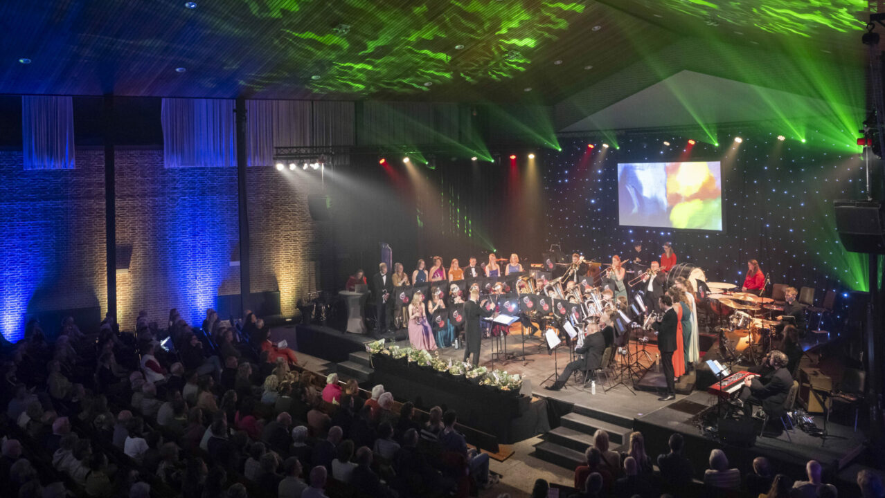 Brassband Blaast de Bazuin luidt zomertijd swingend in tijdens 24e editie van het Spavo Spring Conce