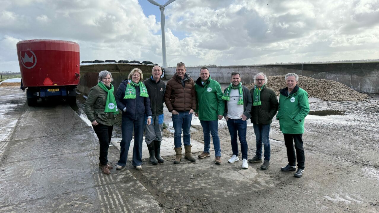 INGEZONDEN: CDA Dantumadiel op werkbezoek bij melkveebedrijf Deinum-Kloosterman