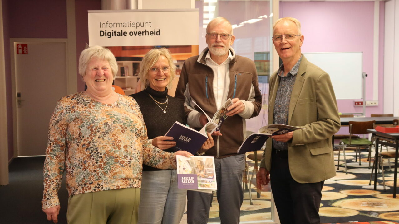 Vernieuwde Helpgids uitgereikt in Burgum