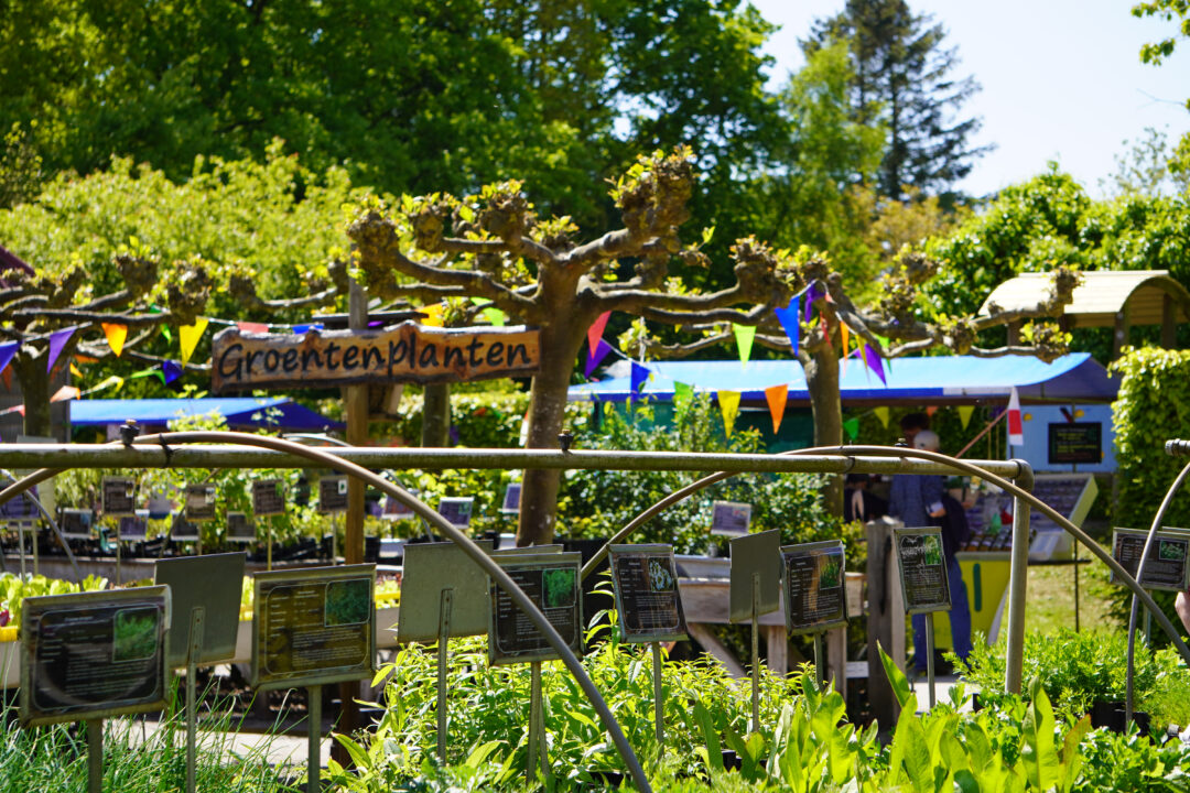 2 mei voorjaarsmarkt op De Kruidhof