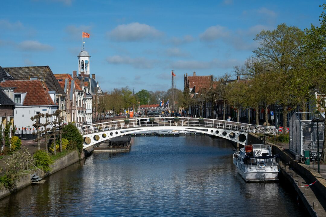 LIVEBLOG: Stilte voor de storm in Dokkum | Wat voor weer kunnen we in Dokkum verwachten maandag?