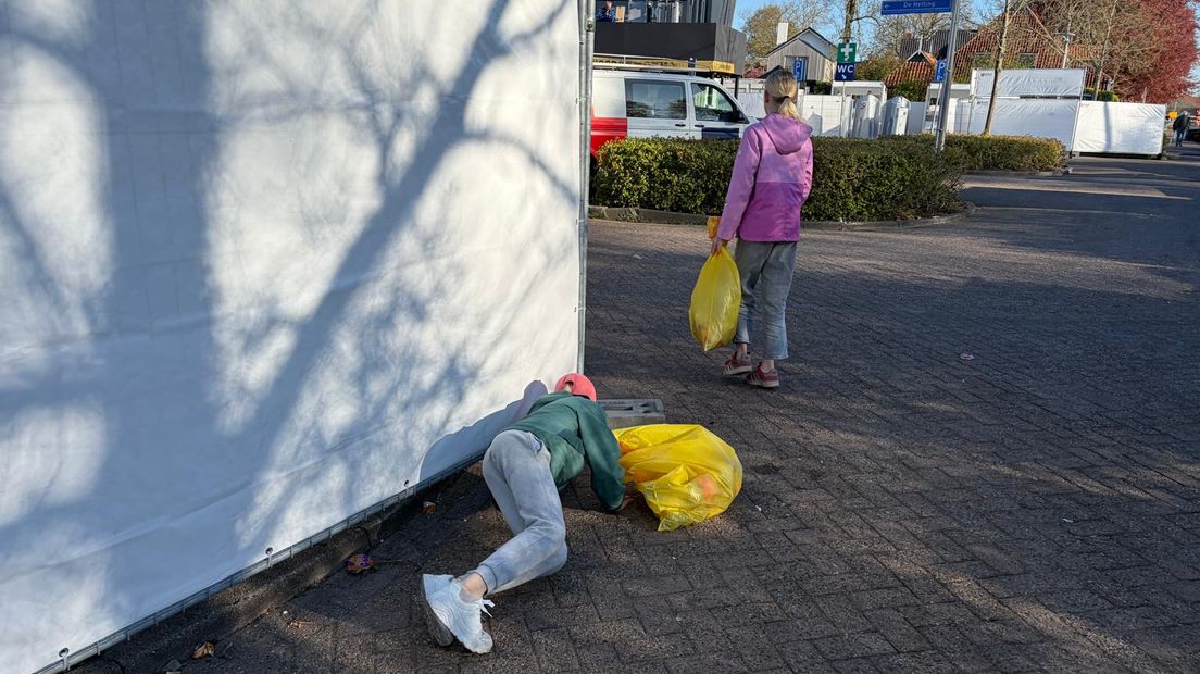 Blikjeszoekers Bente Mae en Jesse Luuk