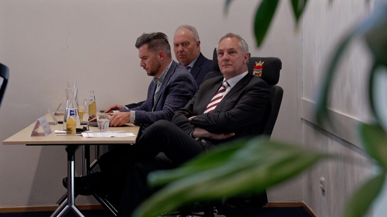 Dantumadiel yn byld: Eric ter Keurs aan de slag met coalitievorming