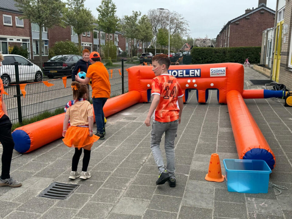 Geslaagde Koningsspelen zorgen voor feest op CBS De Merlettes in Kootstertille