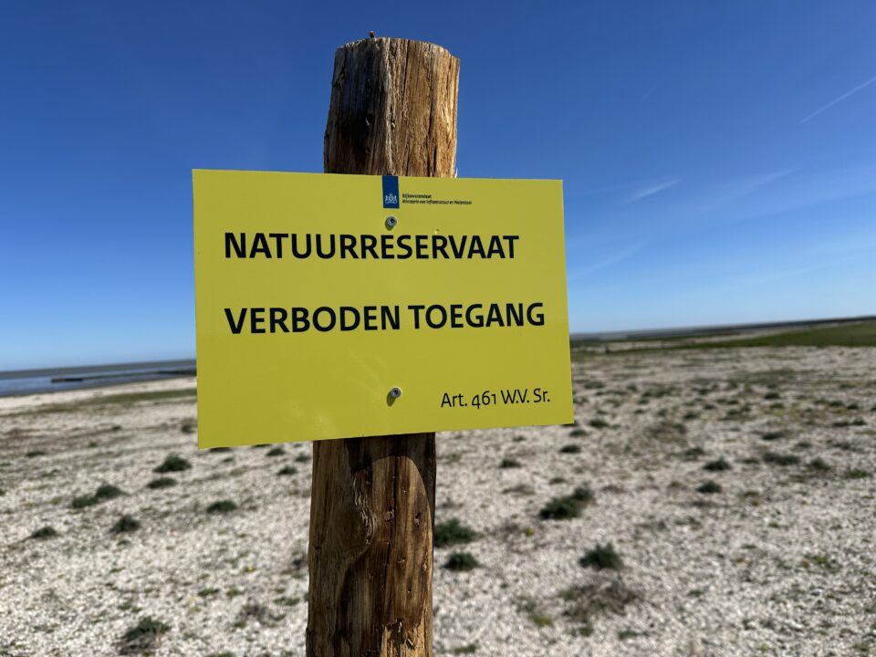 Mysterie rondom verdwenen bordjes in kwelders van Wierum en Ternaard