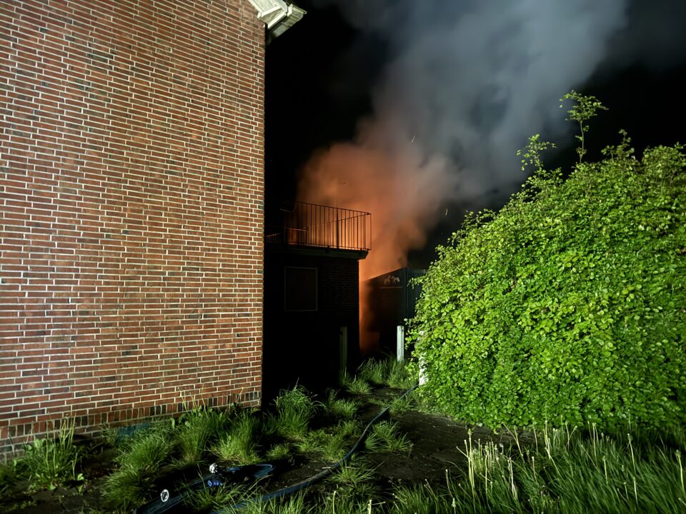 Hok gaat verloren bij brand in Harkema