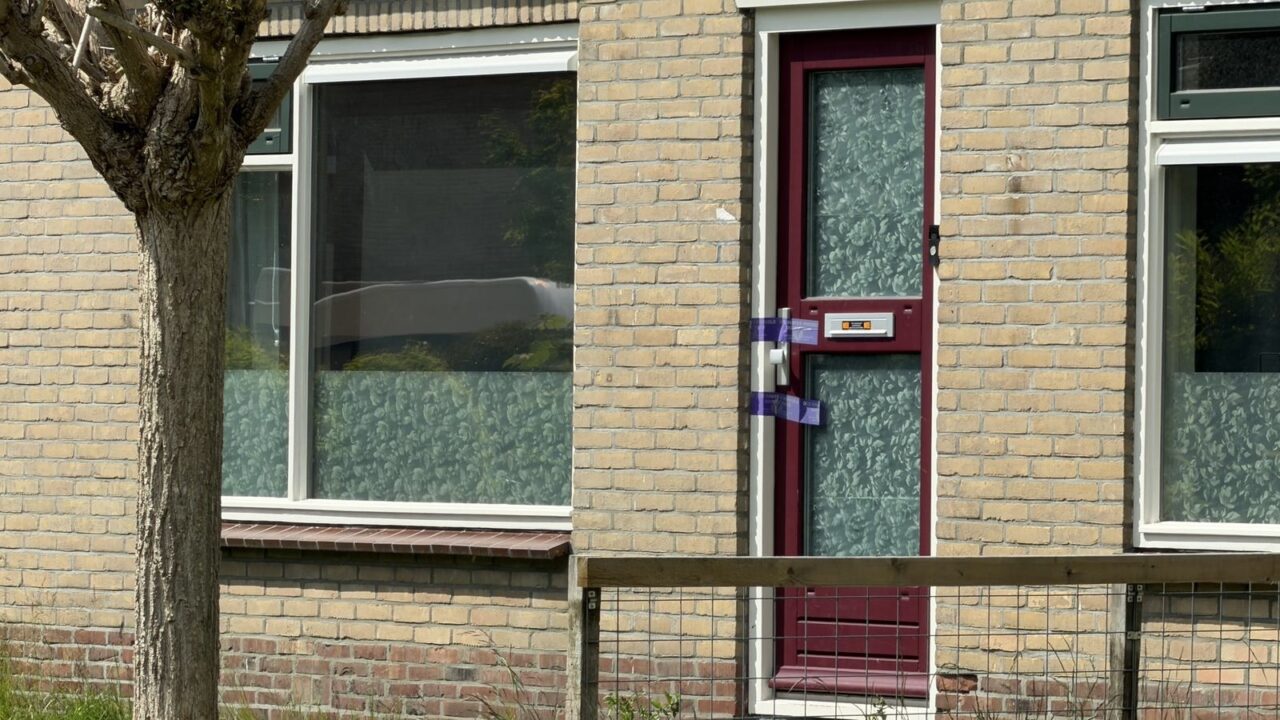 Overleden persoon aangetroffen in woning Hurdegaryp: onderzoek volop gaande