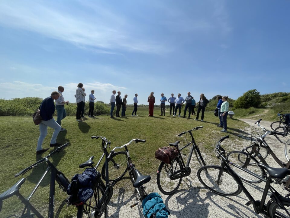 Schiermonnikoog vindt luisterend oor bij Deltacommissaris