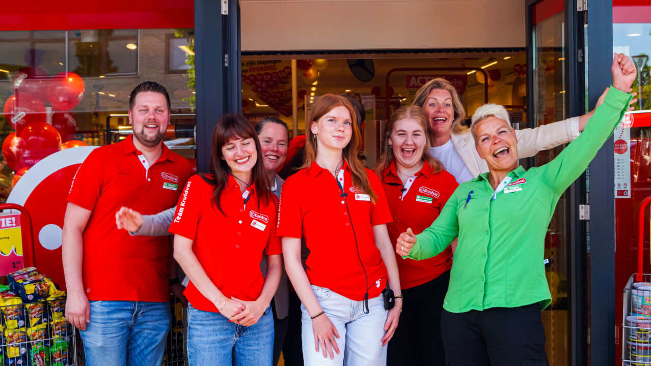 Vernieuwde Kruidvat in De Westereen feestelijk heropend
