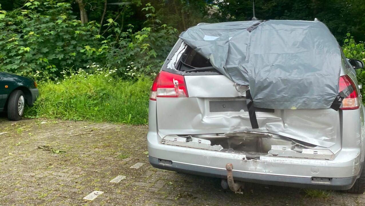 Schade en aanhoudingen na ruzie in Burgum