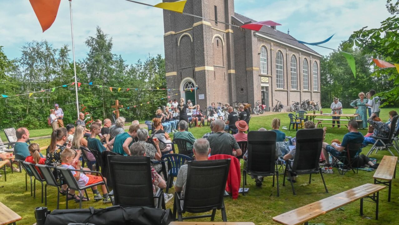 Tentdienst luidt feestweek Kootstertille in