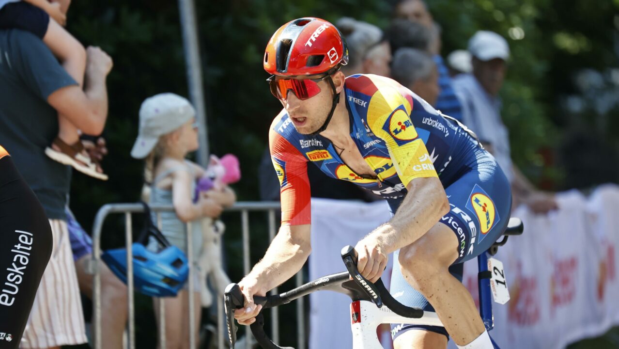Bauke Mollema neemt tijdens laatste profseizoen afscheid van ‘zijn’ Surhuisterveen