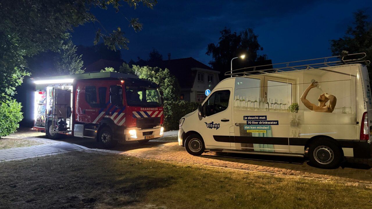 Gesprongen waterleiding zorgt voor wateroverlast in Hurdegaryp
