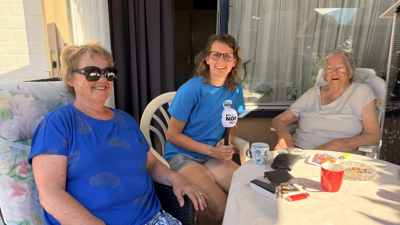 Moai Fuort 28: Gezellig onder de parasol in De Westereen