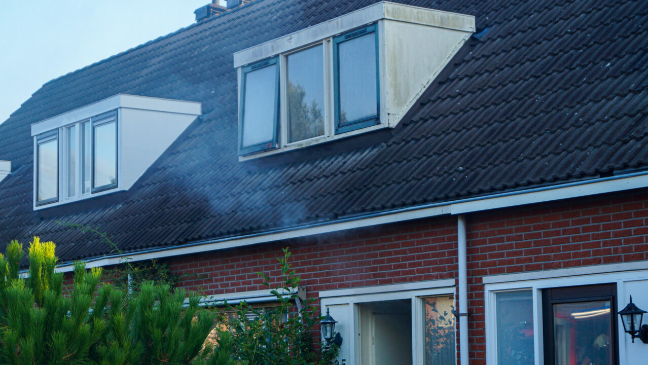 Felle binnenbrand zorgt voor schade aan woning in Twijzelerheide