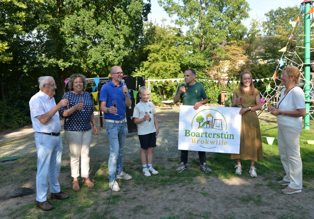 Gloednieuwe speeltuin ‘Brokwille’ in Dokkum geopend