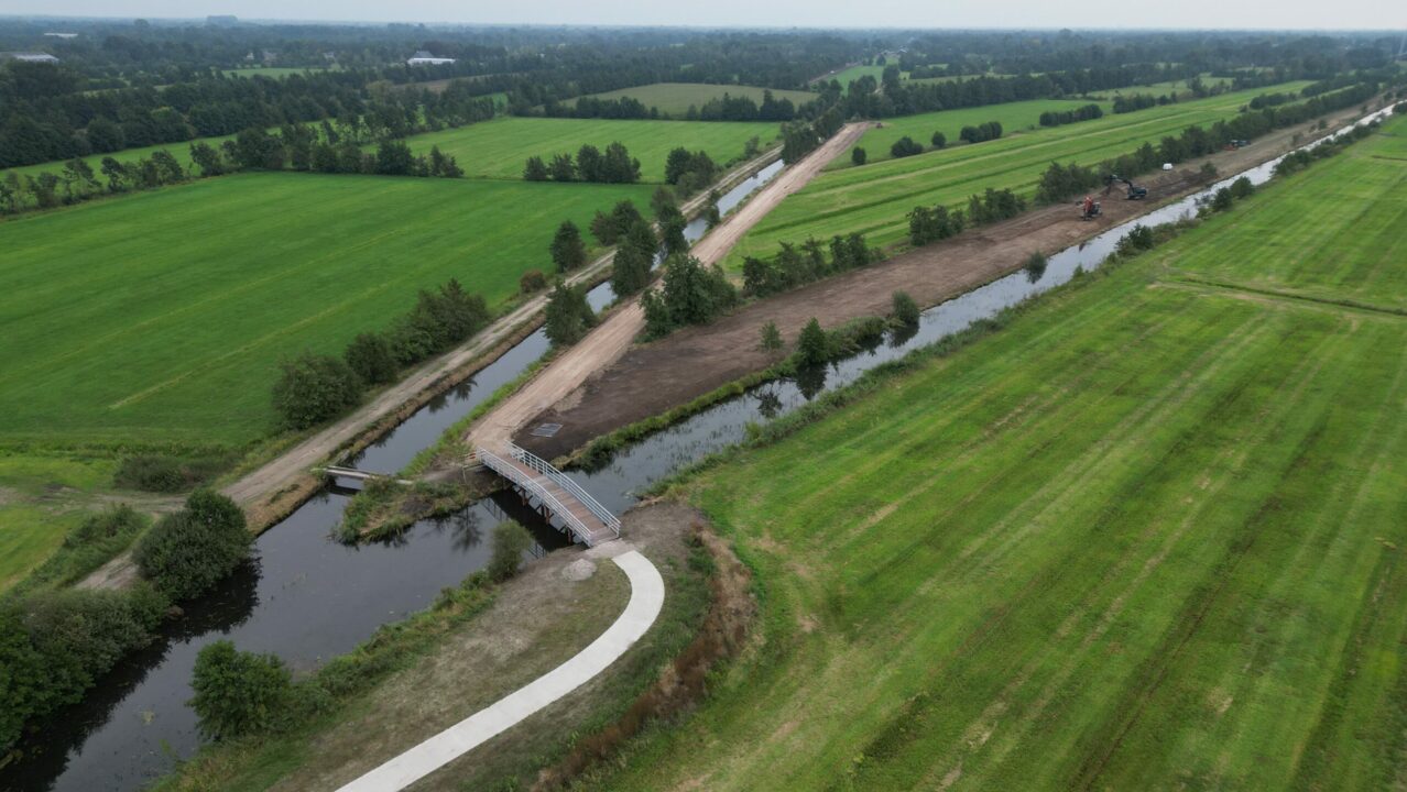 Schot in aanleg fietspad Drogeham na jaren van vertraging