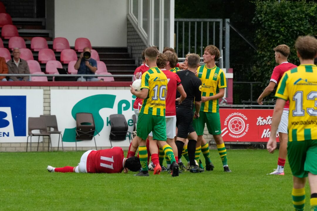Harkema-Opeinde kansloos in derby bij Harkemase Boys 2
