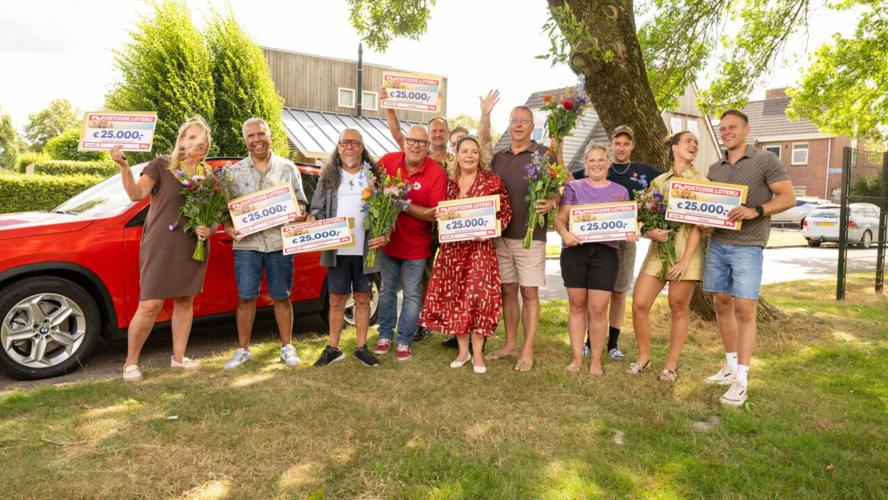 Geldprijzen uitgereikt aan inwoners van Harkema: ''De kers op de taart''
