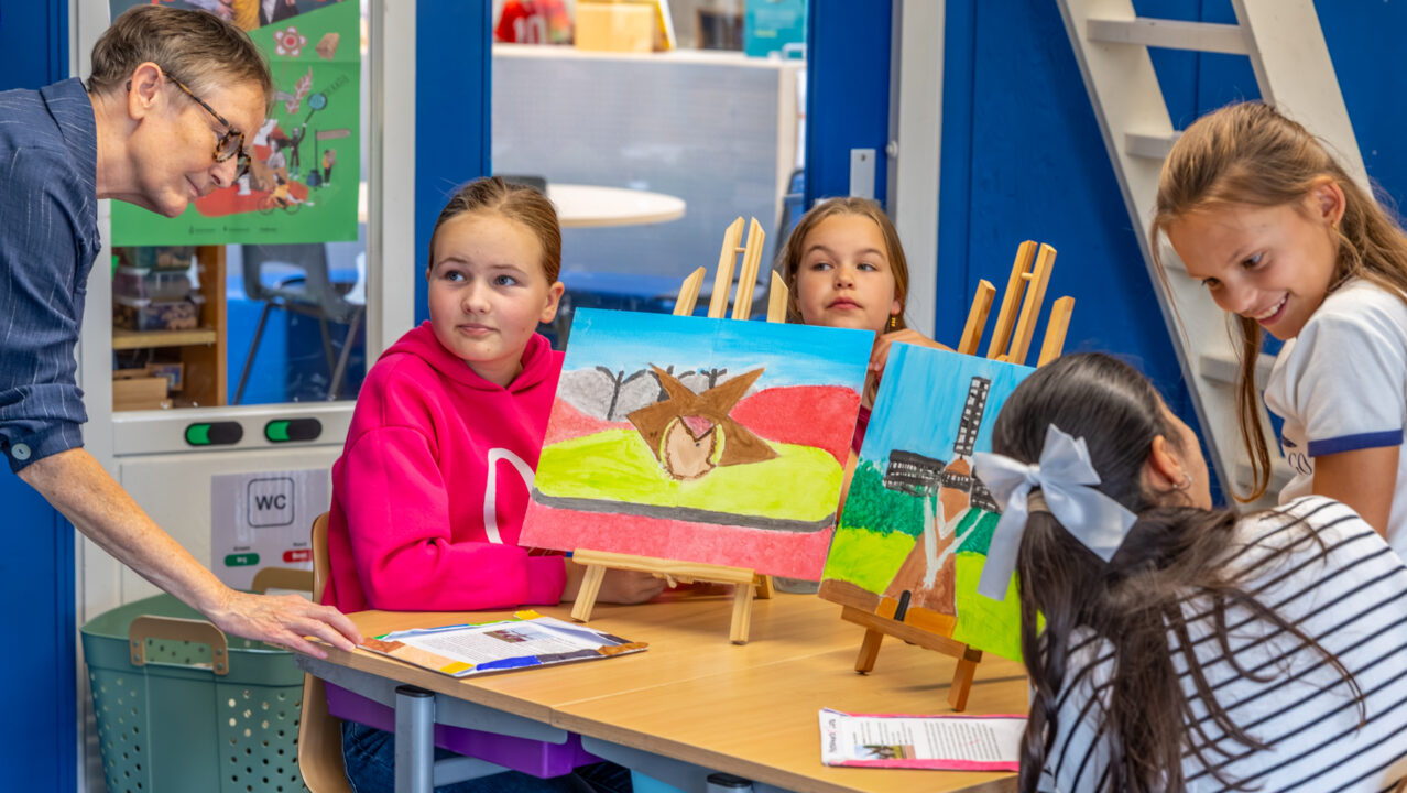 Leerlingen De Mienskip ontdekken cultuur in eigen omgeving