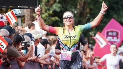 Anna Leijenaar succesvol in Ironman triatlon in Oostenrijk