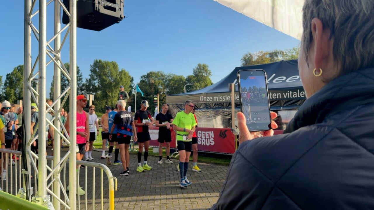 Honderden deelnemers wagen zich aan uitdagende race: ''Wy bin echt tige tige grutsk''