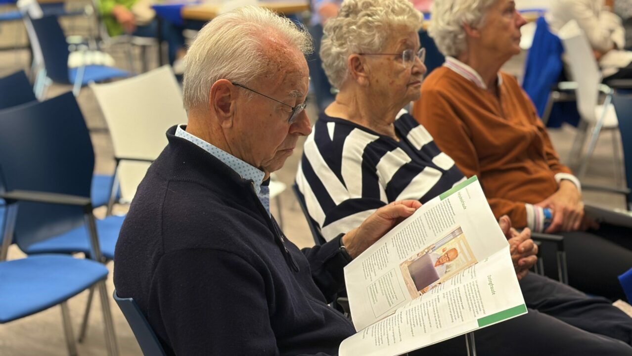 Steeds meer meldingen van nepagenten: ouderen in Burgum krijgen voorlichting